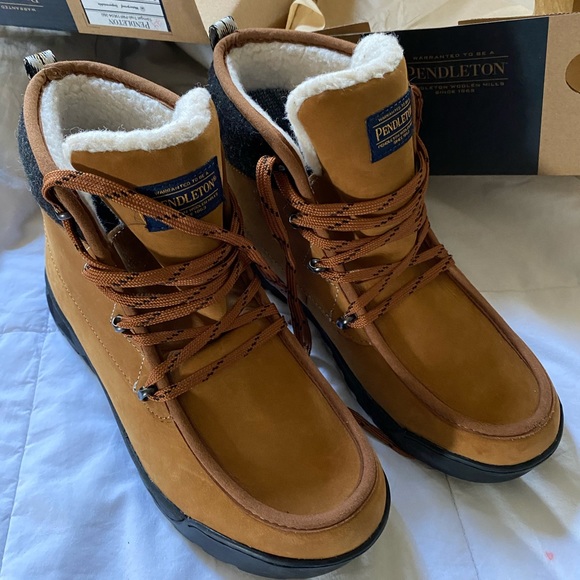 NEW IN BOX - Pendleton Wmn’s Torngat Boot - Size 9 - Picture 2 of 9